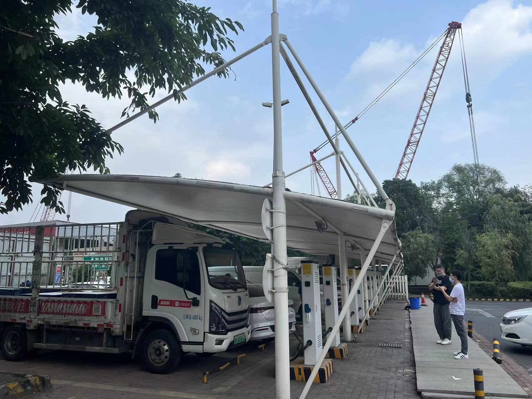 拉桿型停車棚