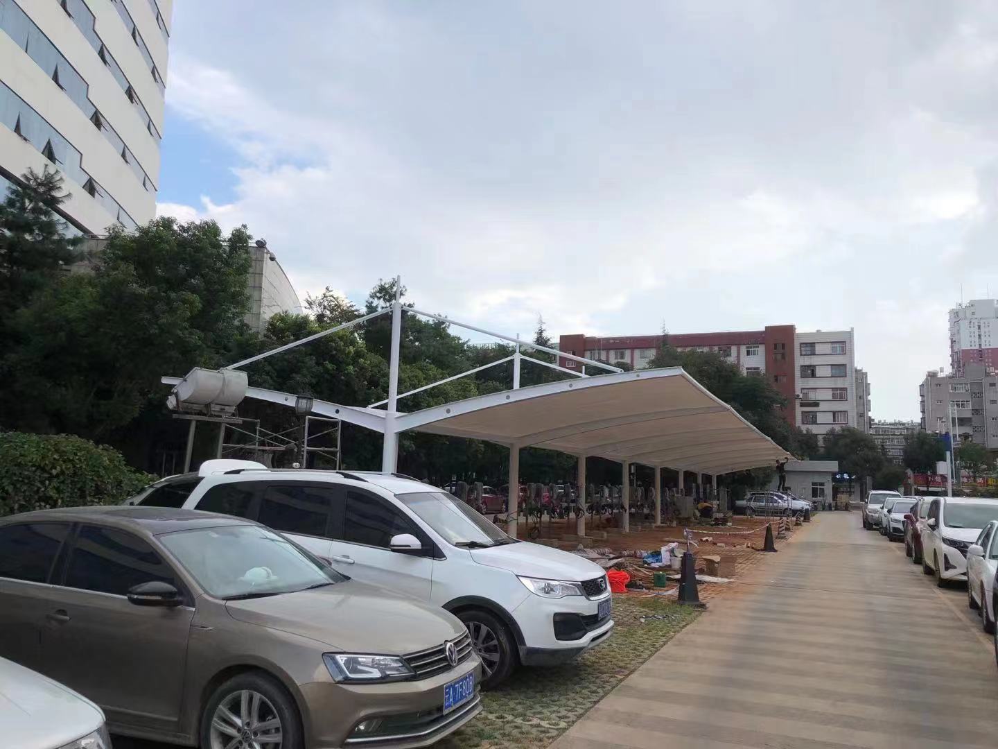 雙開型停車棚